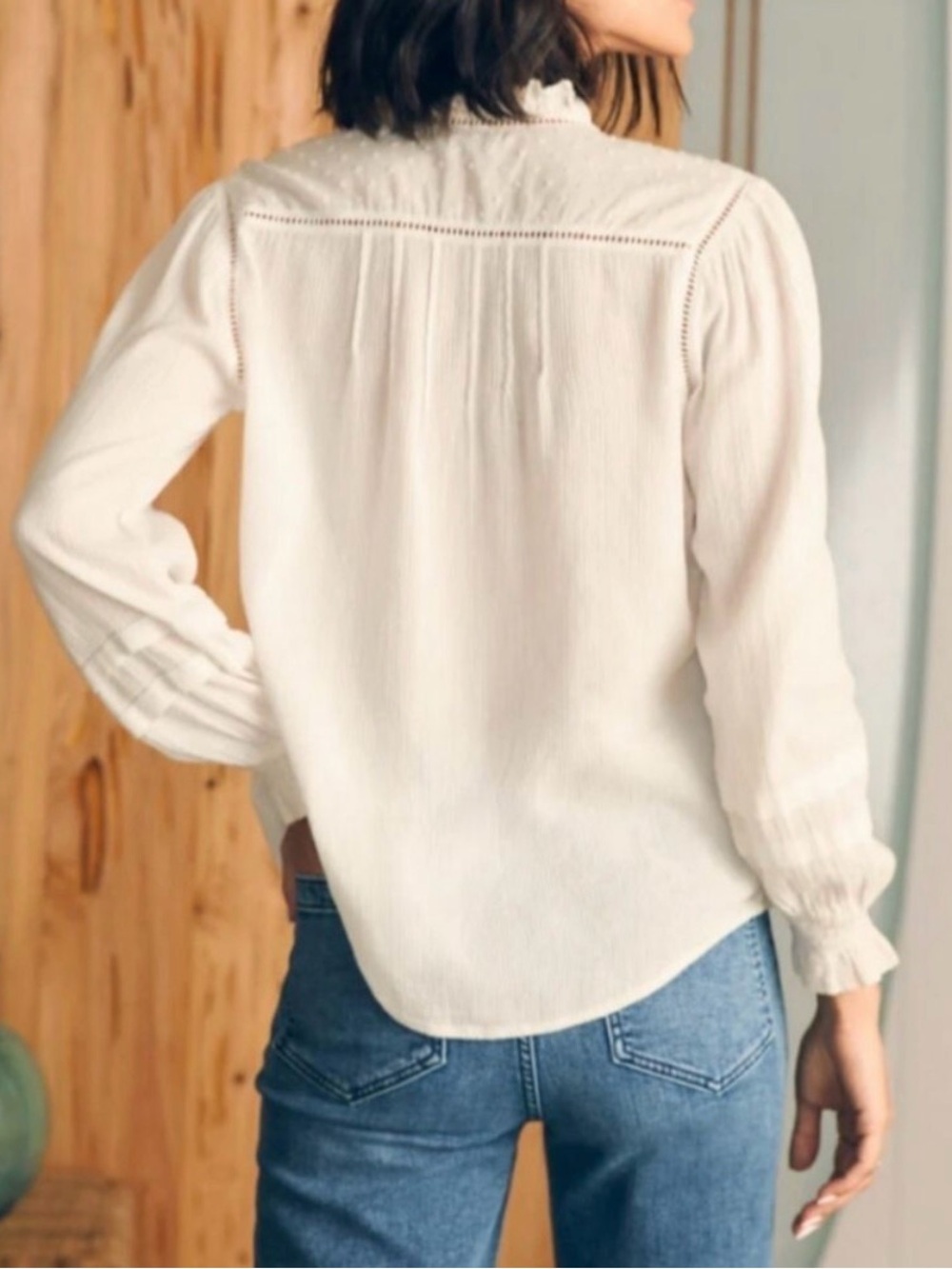 Faherty White Ruffle V-Neck Button-Front Blouse - Picture 2 of 6